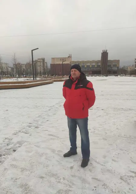 Я Олег, 56, из Пскова, ищу знакомства без обязательств