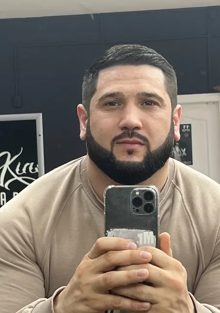 Руслан из Махачкалы, ищу на сайте знакомства на одну ночь