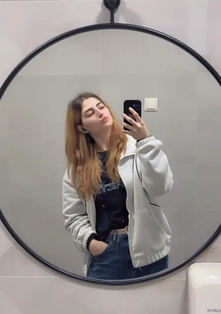Я Kristina, 21, из Санкт-Петербурга, ищу знакомство для общения