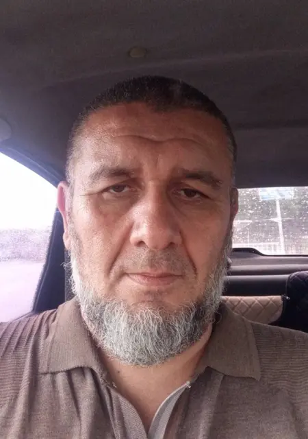 Я Алик, 47, из Великого Новгорода, ищу знакомства без обязательств