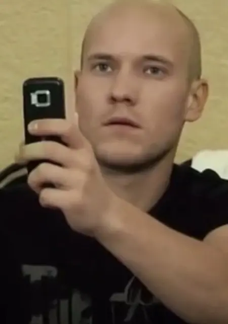 Инокентий из Кирова, мне 26, познакомлюсь на одну ночь