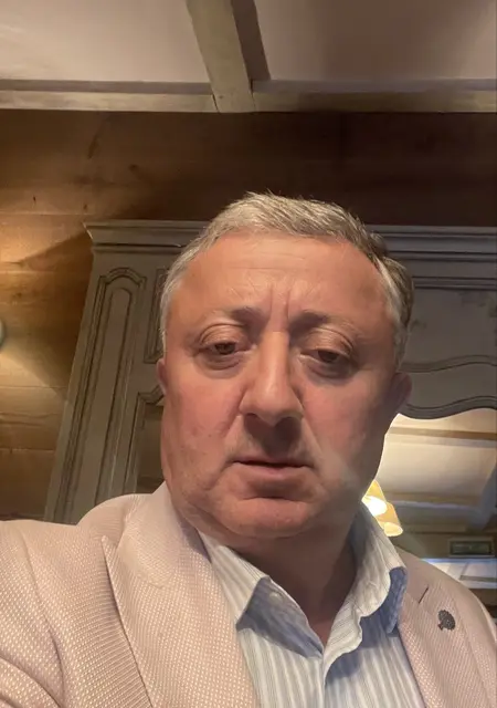 Я Артур, 60, из Москвы, ищу знакомство для дружбы