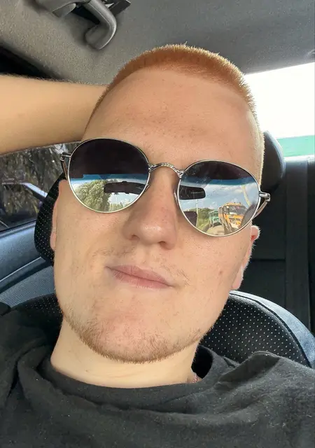 Егор из Омска, ищу на сайте знакомства на одну ночь