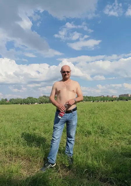 Френк из Тулы, мне 45, познакомлюсь на одну ночь