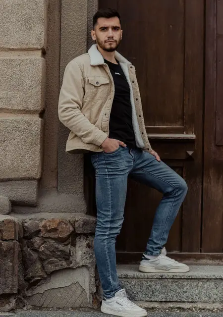 Михаил из Саратова, мне 27, познакомлюсь без обязательств