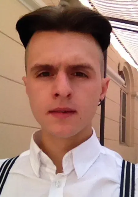 Александр из Львова, мне 29, познакомлюсь для приятного времяпровождения