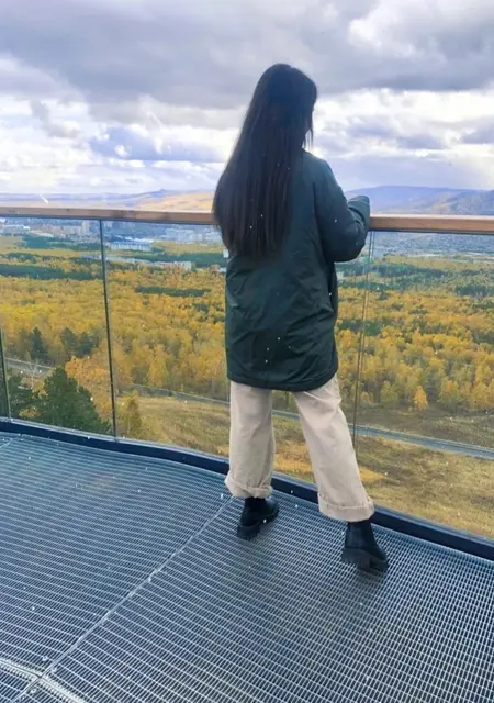 Карина из Красноярска, мне 32, познакомлюсь на одну ночь