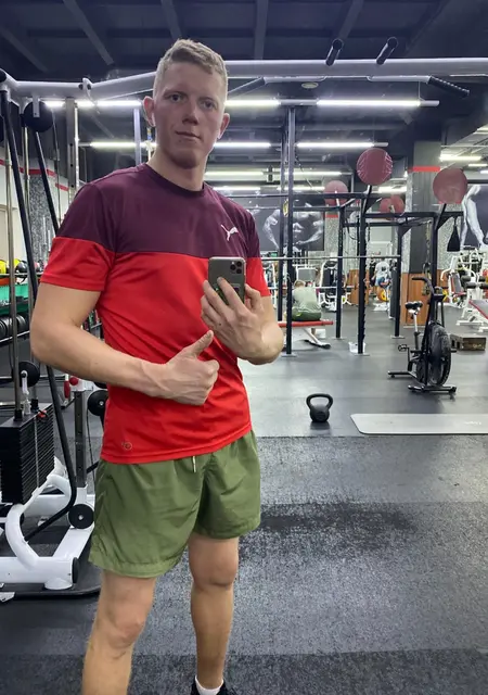 Я Андрей, 29, из Владимира, ищу знакомства без обязательств