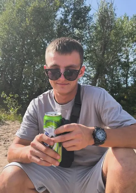 Я Андрей, 24, знакомлюсь на одну ночь в Казани