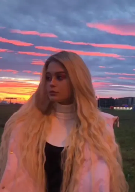 Вика из Мурманска, мне 24, познакомлюсь на одну ночь