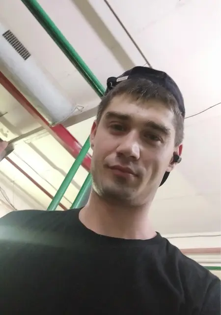 Я Роман, 31, знакомлюсь для вирта в Санкт-Петербурге