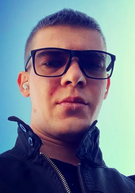 Александр из Щекино, ищу на сайте приятное времяпровождение