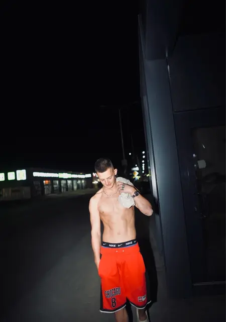 Иван из Краснодара, ищу на сайте знакомства без обязательств