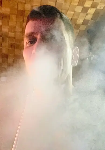 Я Илья, 31, из Ейска, ищу знакомства без обязательств