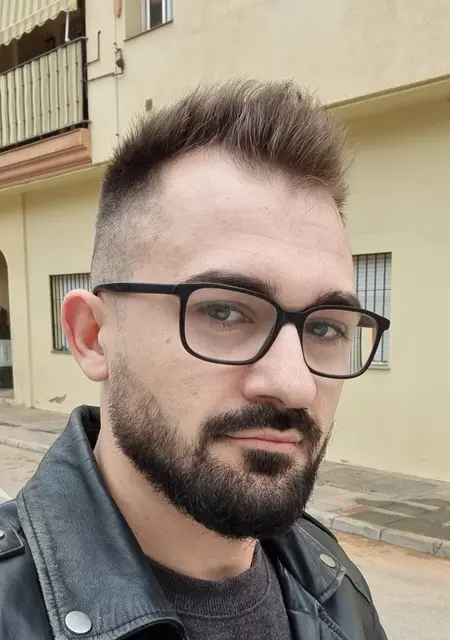 Михаил из Мурманска, мне 35, познакомлюсь для общения