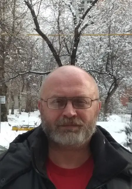 Алексей из Екатеринбурга, мне 54, познакомлюсь для приятного времяпровождения