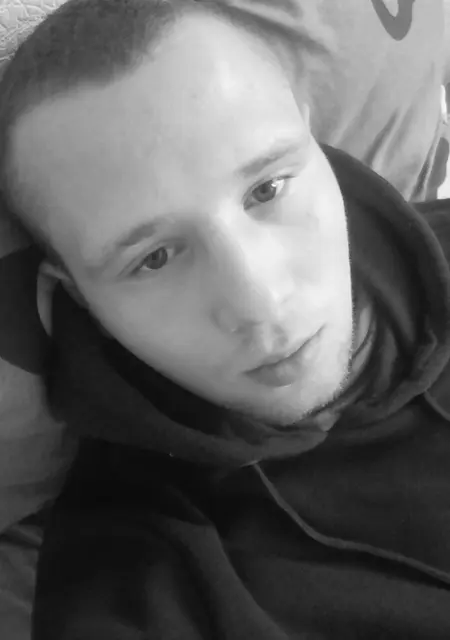 Дима из Артемовского, ищу на сайте знакомства на одну ночь