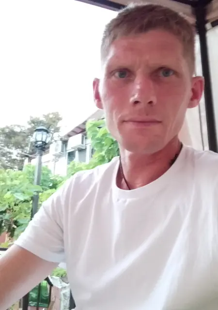 Александр из Сочи, мне 42, познакомлюсь на одну ночь