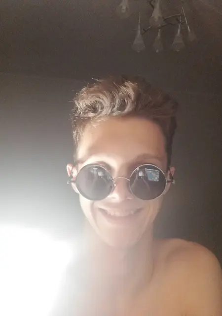 Я Алексей, 22, из Волгограда, ищу знакомства без обязательств