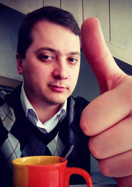 Олег из Бердянска, ищу на сайте знакомства без обязательств