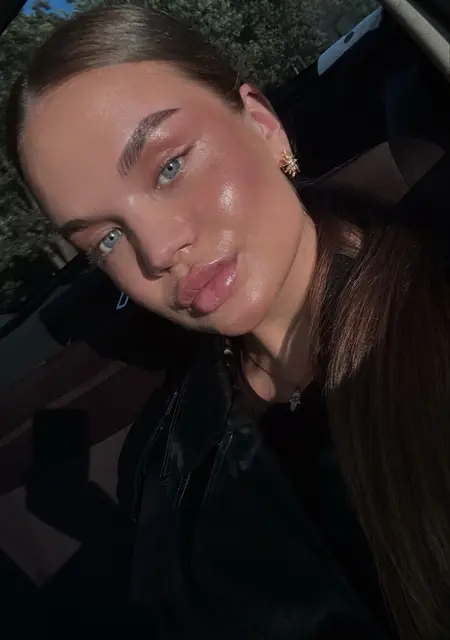 Я Мила, 20, знакомлюсь для приятного времяпровождения в Санкт-Петербурге