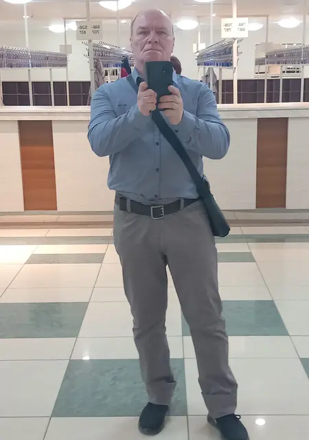 Я Саша, 50, из Красноярска, ищу знакомство для дружбы