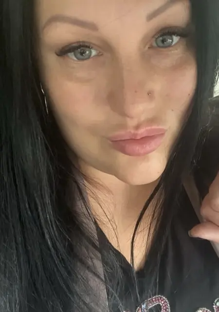 Я Дашуня, 36, знакомлюсь для открытые отношения в Санкт-Петербурге