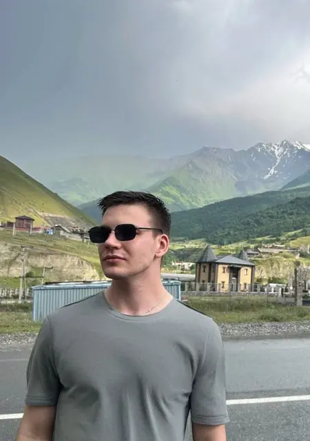 Я Алексей, 22, из Хабаровска, ищу знакомства без обязательств