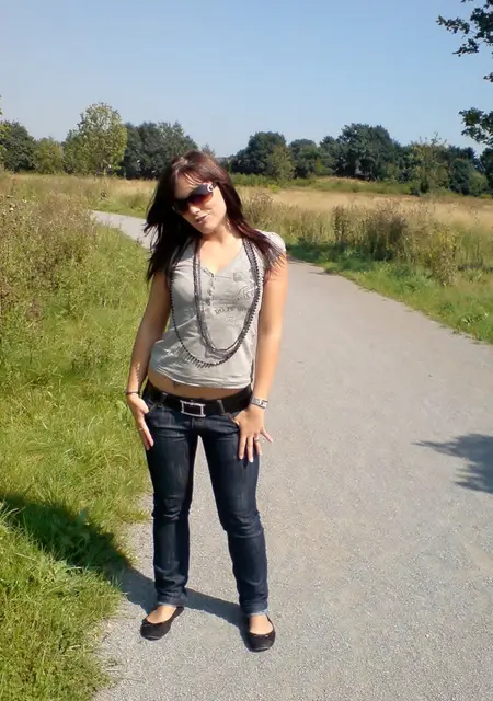 Вика из Астрахани, мне 34, познакомлюсь для общения