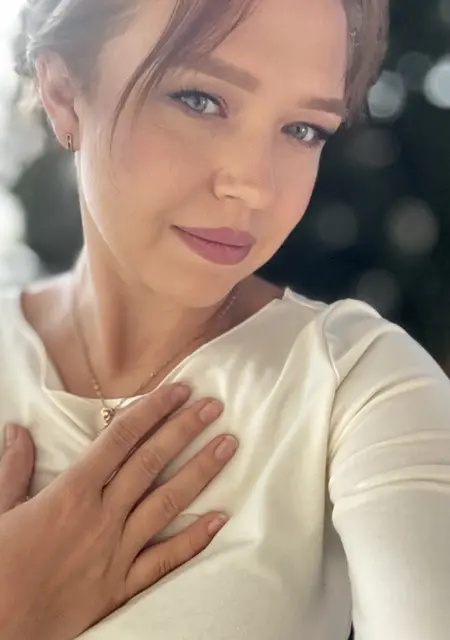 Я Lana, 35, из Санкт-Петербурга, ищу знакомство для постоянных отношений