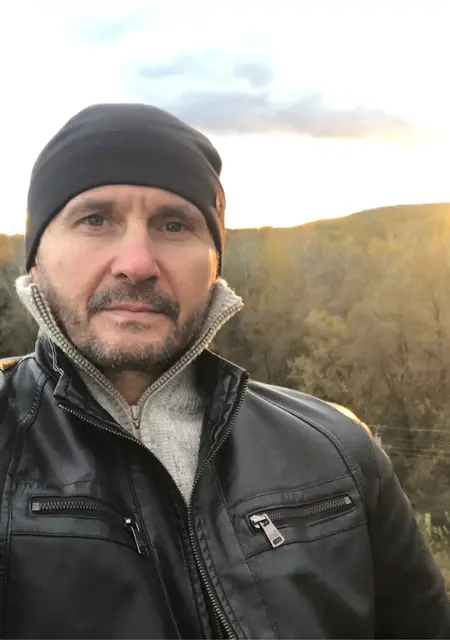 Михаил из Воронежа, ищу на сайте постоянные отношения