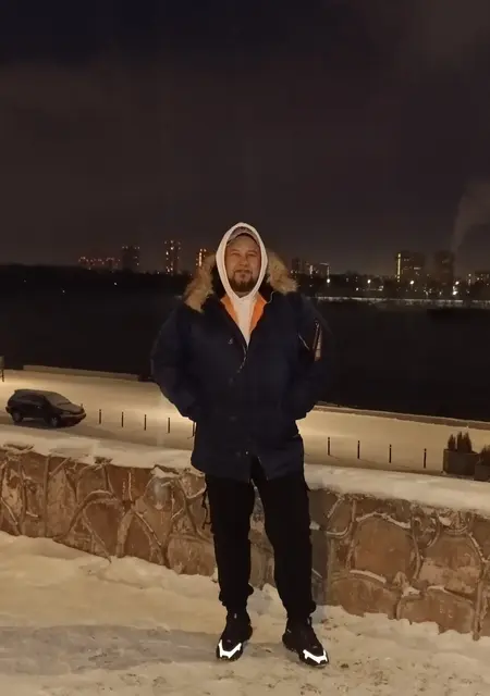 Я Алексей, 42, знакомлюсь без обязательств в Новосибирске