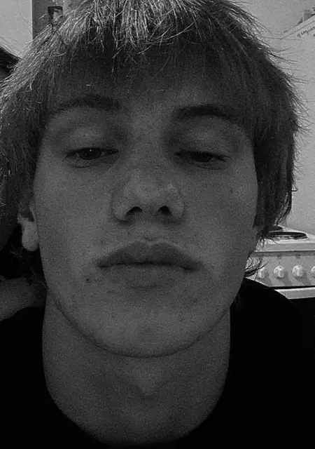 Костя из Пятигорска, мне 24, познакомлюсь на одну ночь