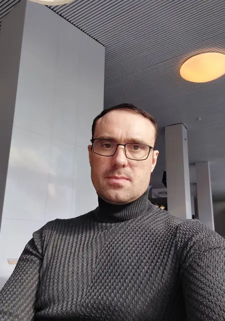 Nikolai из Новосибирска, мне 44, познакомлюсь для приятного времяпровождения