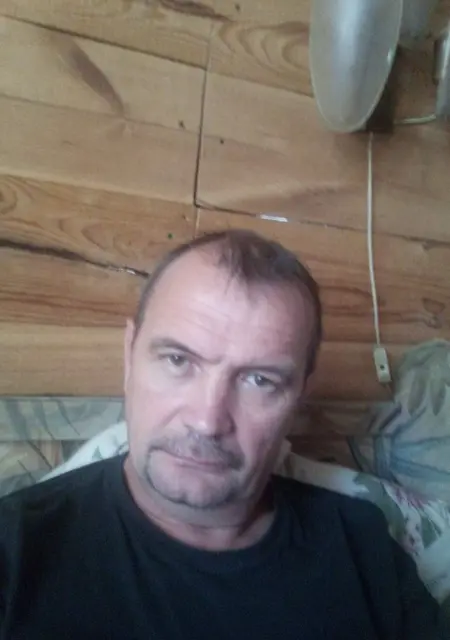 Я Валерий, 58, из Санкт-Петербурга, ищу знакомство для дружбы