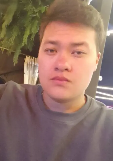 Я Кирилл, 24, из Великого Новгорода, ищу знакомства без обязательств