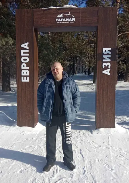 Руслан из Екатеринбурга, ищу на сайте знакомства без обязательств