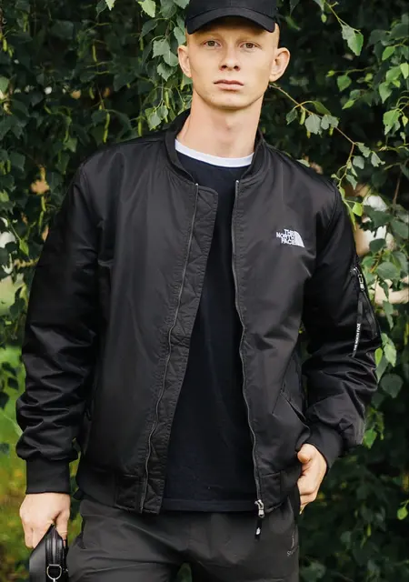 Андрей из Москвы, мне 21, познакомлюсь без обязательств