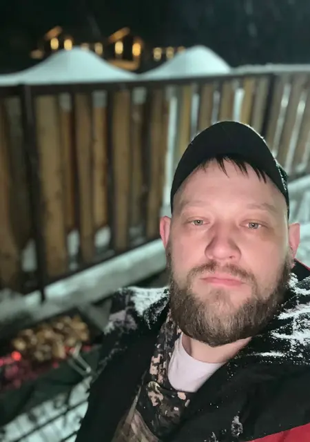 Алексей из Томска, мне 40, познакомлюсь на одну ночь