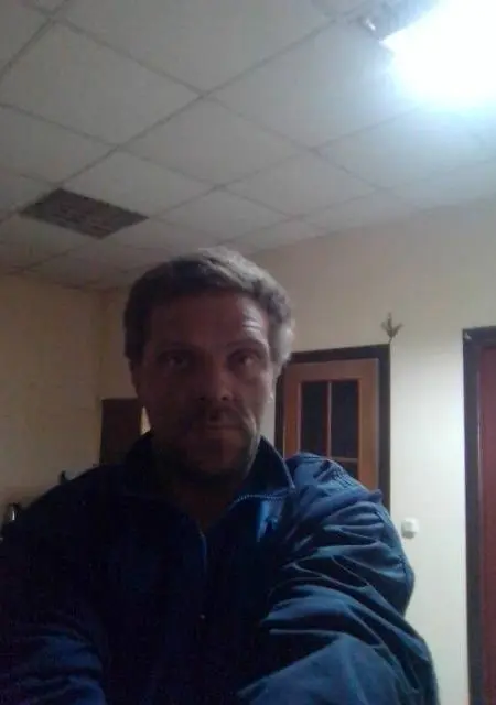 Дима из Новомосковска, мне 46, познакомлюсь на одну ночь