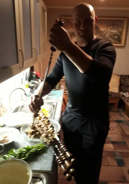 Макс из Прохладного, ищу на сайте знакомства на одну ночь