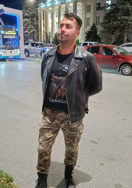 Артур из Шахт, ищу на сайте знакомства без обязательств