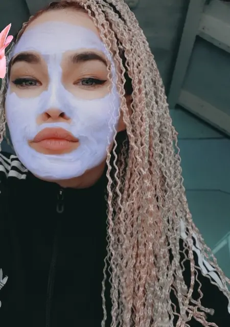 Я Лиана, 24, из Смоленска, ищу знакомство для приятного времяпровождения